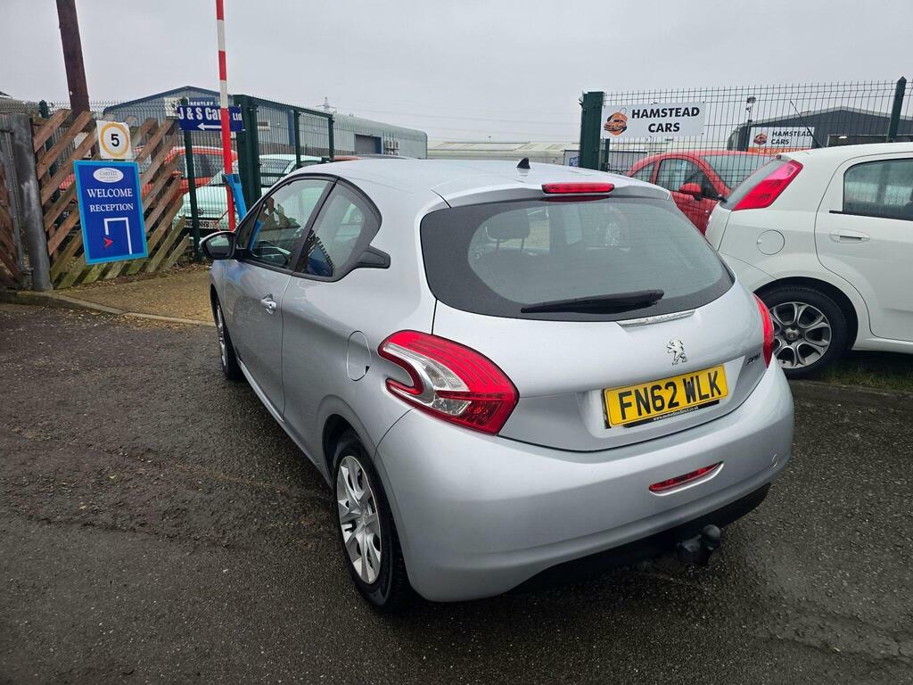 Peugeot 208 1.4 Hdi Access Euro 5 Silver #5