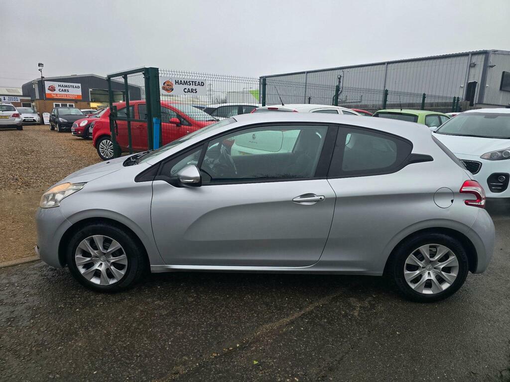 Peugeot 208 1.4 Hdi Access Euro 5 Silver #6