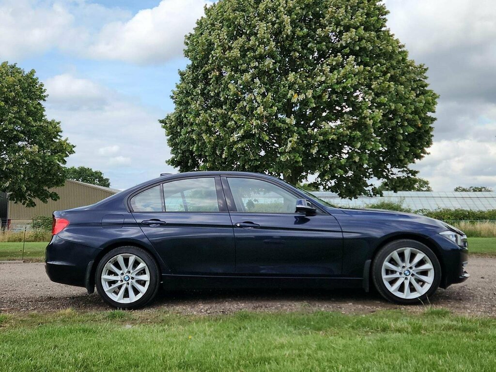 BMW 3 Series 2.0 320I Modern Euro 6 Ss 201313 GJ13UYF Blue #2