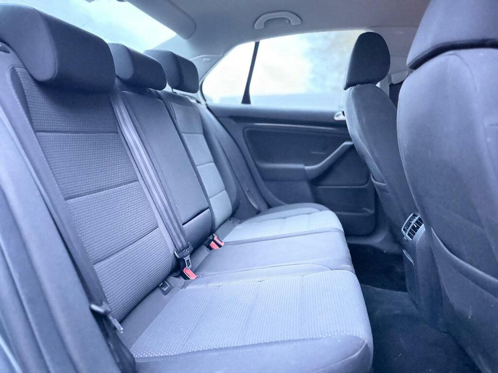Volkswagen Jetta Jetta S Tdi Red #32
