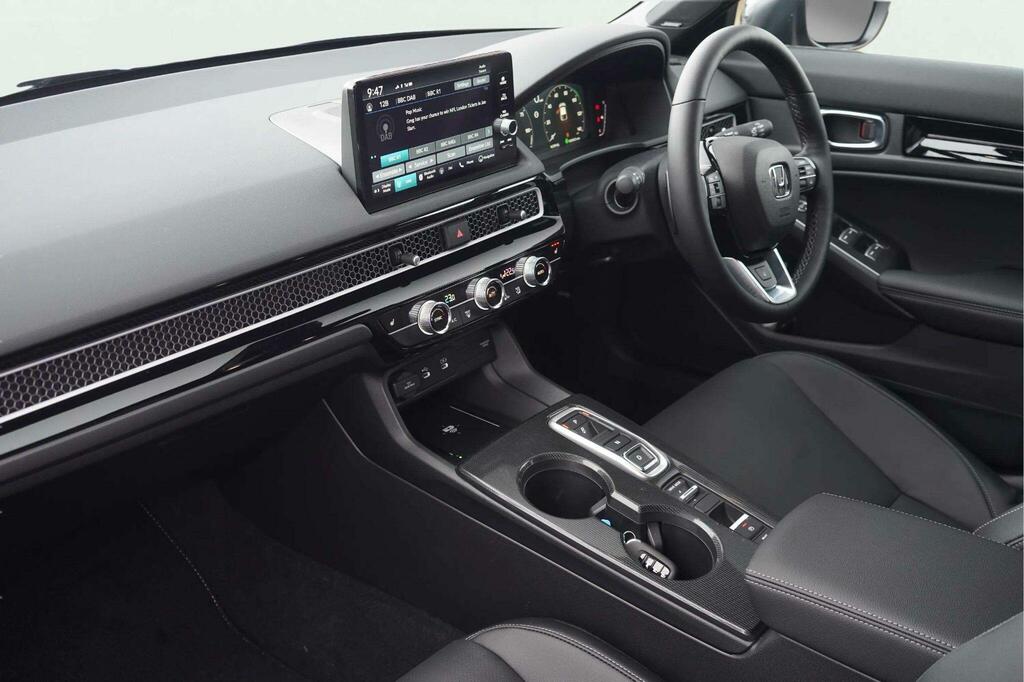 Honda Civic 2.0 H I-mmd Advance Hatchback Hybrid Ec VO75OYU Black #2