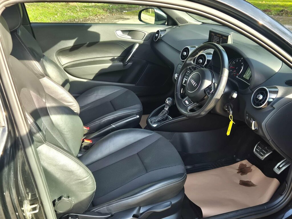 Audi A1 1.4 Tfsi Cod S Line S Tronic Euro 6 Ss YC65CFK Black #4
