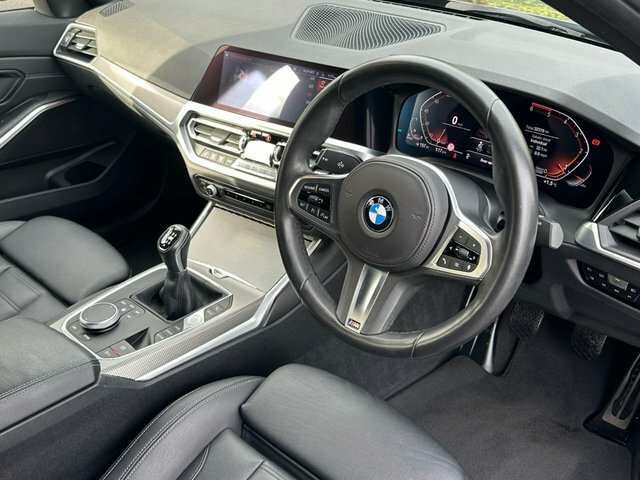 BMW 3 Series 318D M Sport Saloon Grey #4
