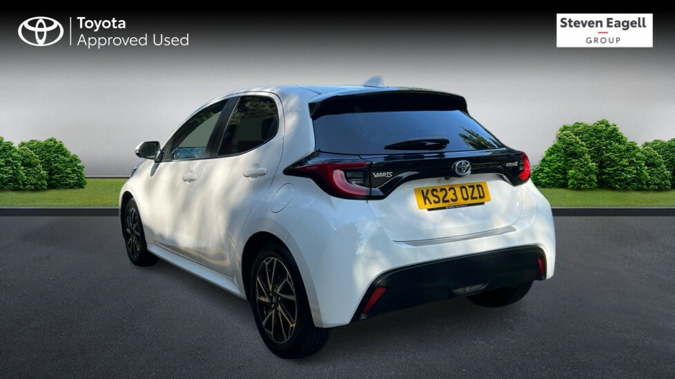 Toyota Yaris 1.5 Vvt-h Design E-cvt Euro 6 Ss KS23OZD White #4
