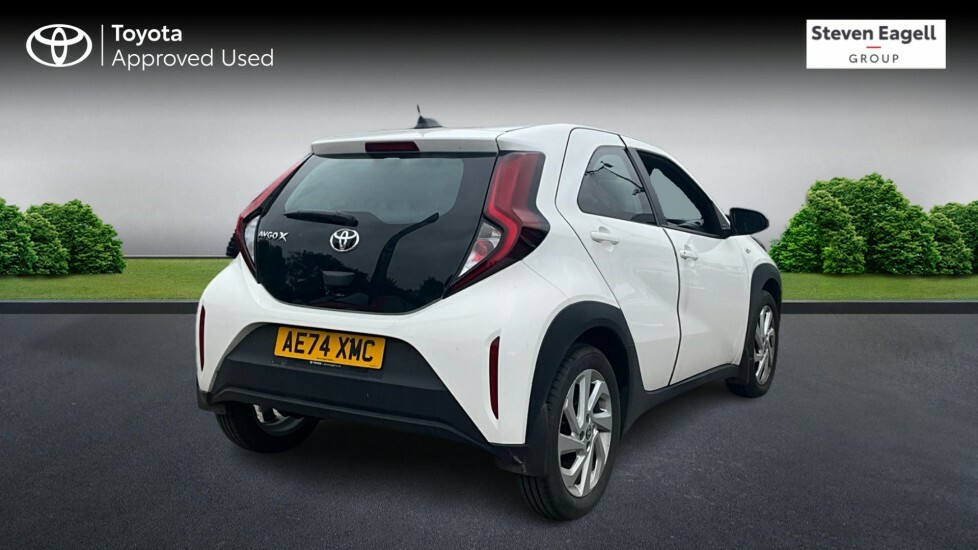 Toyota Aygo X 1.0 Vvt-i Pure Hatchback X-shift Euro 6 AE74XMC White #2