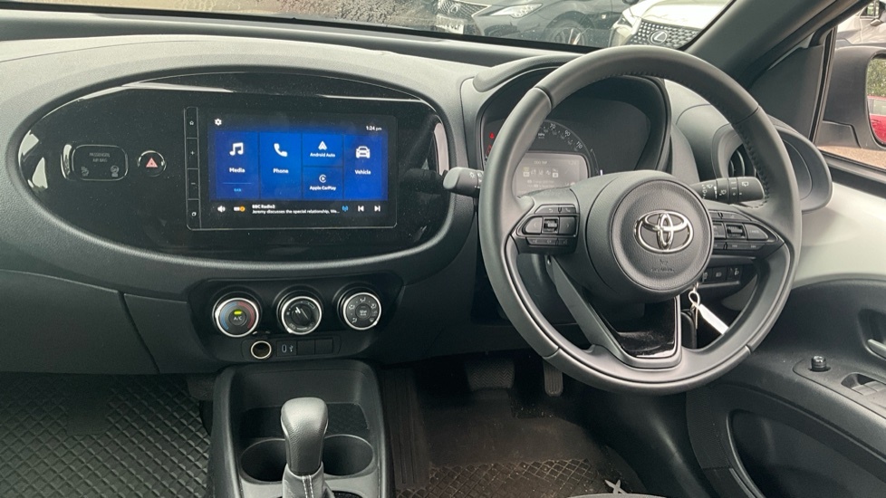 Toyota Aygo X 1.0 Vvt-i Pure Hatchback X-shift Euro 6 AE74XMC White #5
