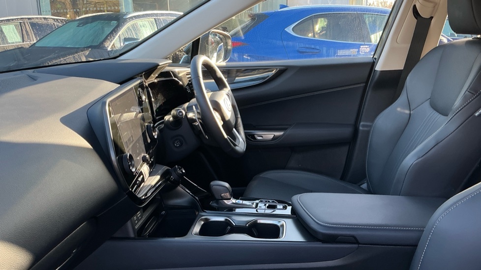 Lexus NX 2.5 450H 18.1Kwh Premium Suv Plug-in H Black #6