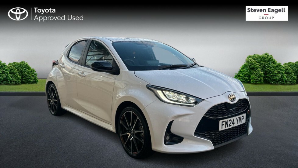 Toyota Yaris 1.5 Vvt-h Gr Sport E-cvt Euro 6 Ss White