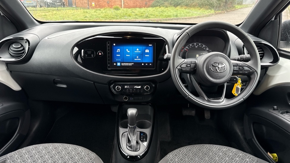 Toyota Aygo X 1.0 Vvt-i Edge X-shift Euro 6 Ss OW25ESV White #5