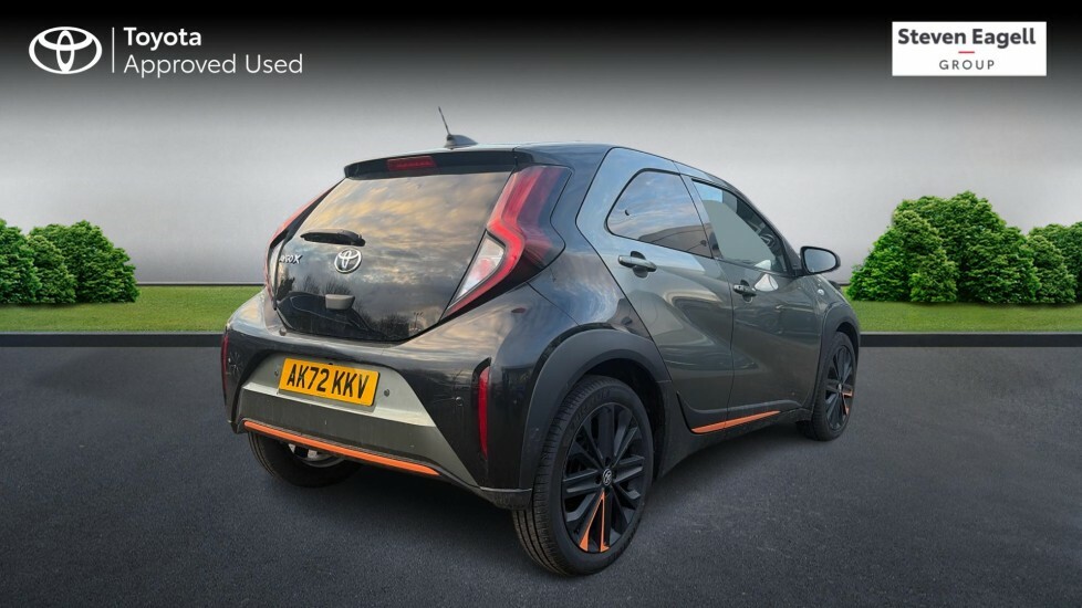 Toyota Aygo X 1.0 Vvt-i Limited Edition Canvas Roof Hatchback AK72KKV Green #3