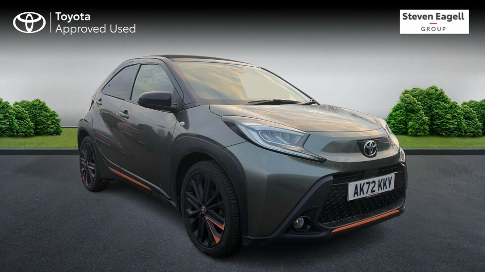 Toyota Aygo X 1.0 Vvt-i Limited Edition Canvas Roof Hatchback AK72KKV Green #2