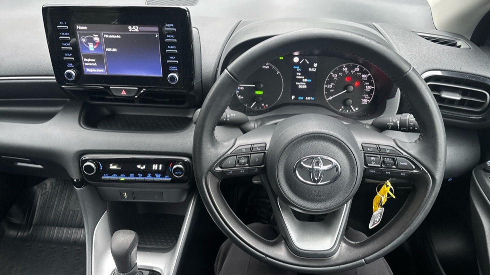 Toyota Yaris 1.5 Vvt-h Icon E-cvt Euro 6 Ss EK73UVY White #6