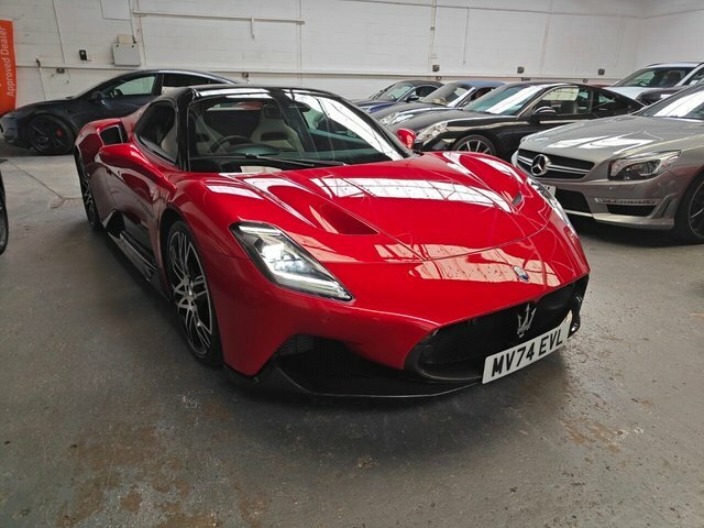 Maserati MC20 Petrol Red
