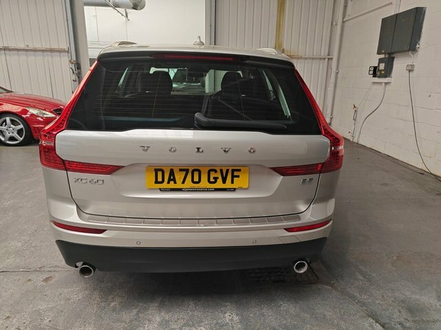 Volvo XC60 B5 Momentum DA70GVF Gold #6