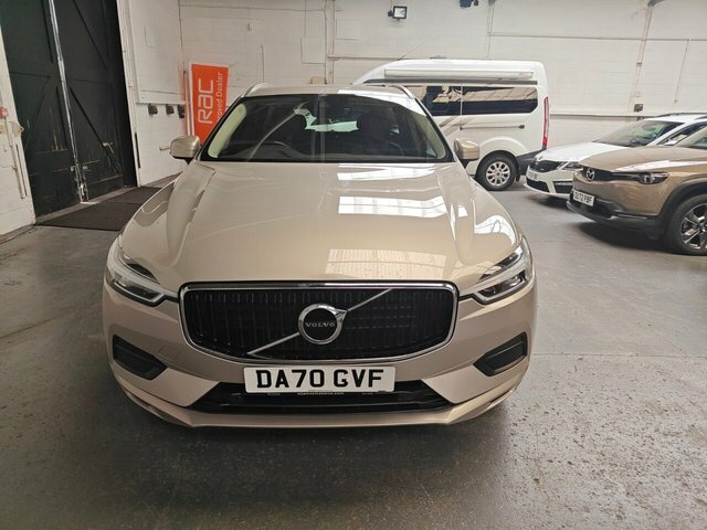Volvo XC60 B5 Momentum DA70GVF Gold #2
