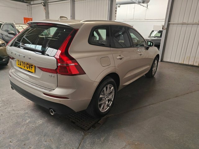 Volvo XC60 B5 Momentum DA70GVF Gold #5