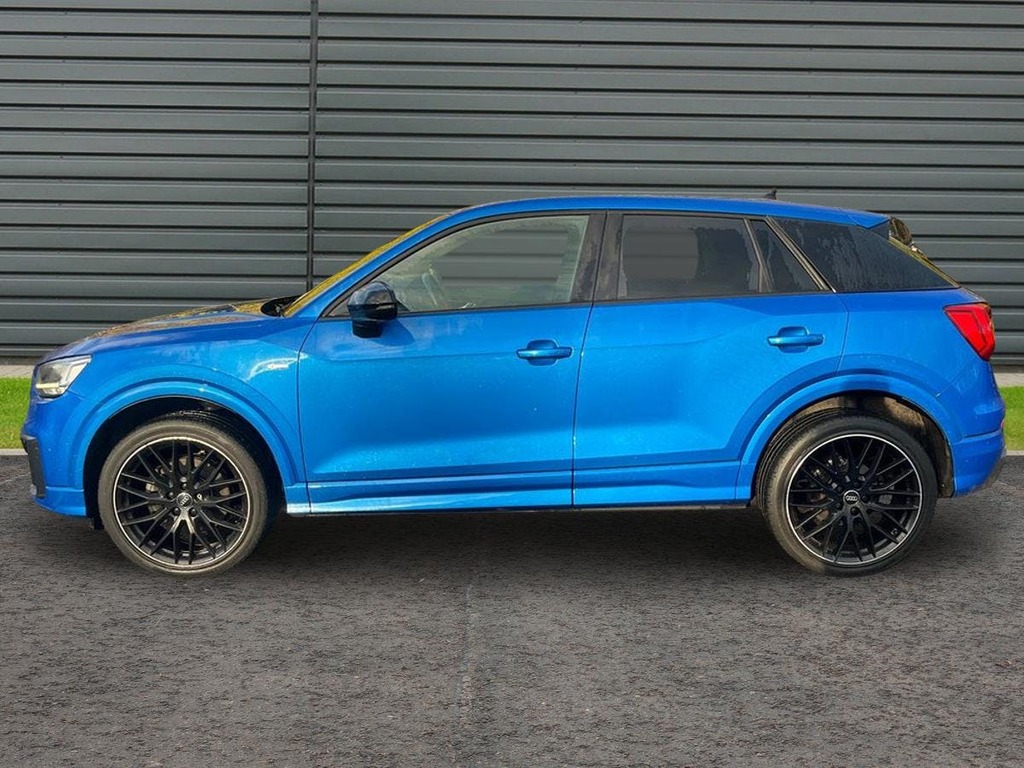 Audi Q2 1.5 Tfsi Cod 35 Black Edition Suv S Tro RF69PRZ Blue #5