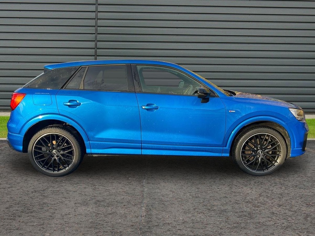 Audi Q2 1.5 Tfsi Cod 35 Black Edition Suv S Tro RF69PRZ Blue #4