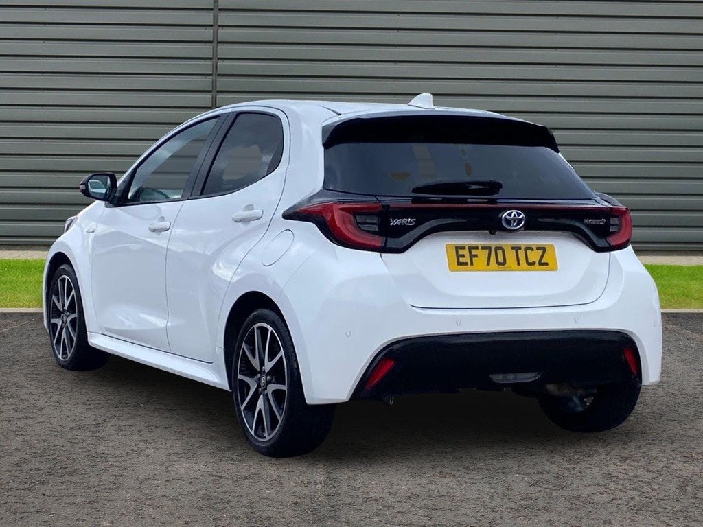 Toyota Yaris 1.5 Vvt-h Dynamic Hatchback Hybrid E Cv EF70TCZ White #5
