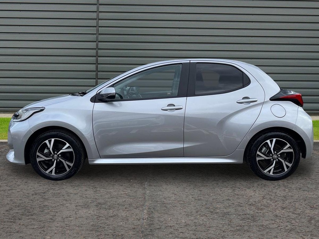 Toyota Yaris 1.5 Vvt-h Design Hatchback Hybrid E Cvt FG25EOY Silver #6