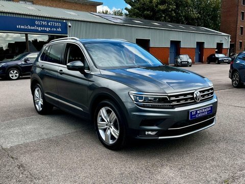 Volkswagen Tiguan Suv EJ69KSY Grey #4