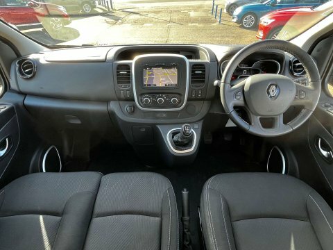 Renault Trafic Manual LV69VVR Silver #2