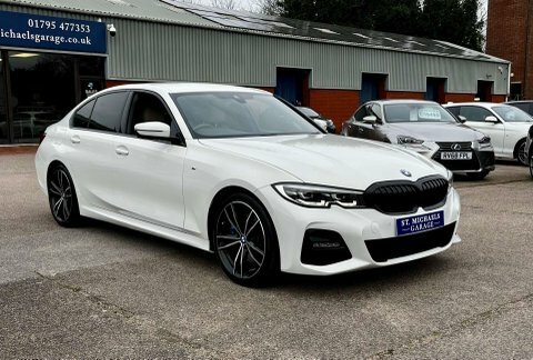 BMW 3 Series Saloon LX69ZRR White #4