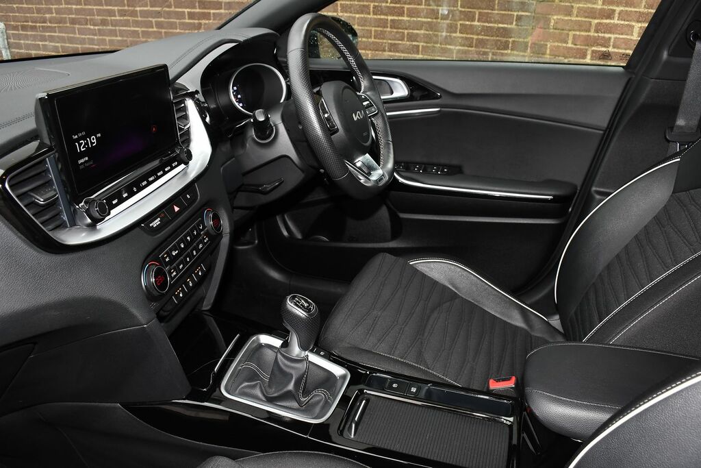 Kia Proceed 1.5 T-gdi Gt-line Shooting Brake Grey #4