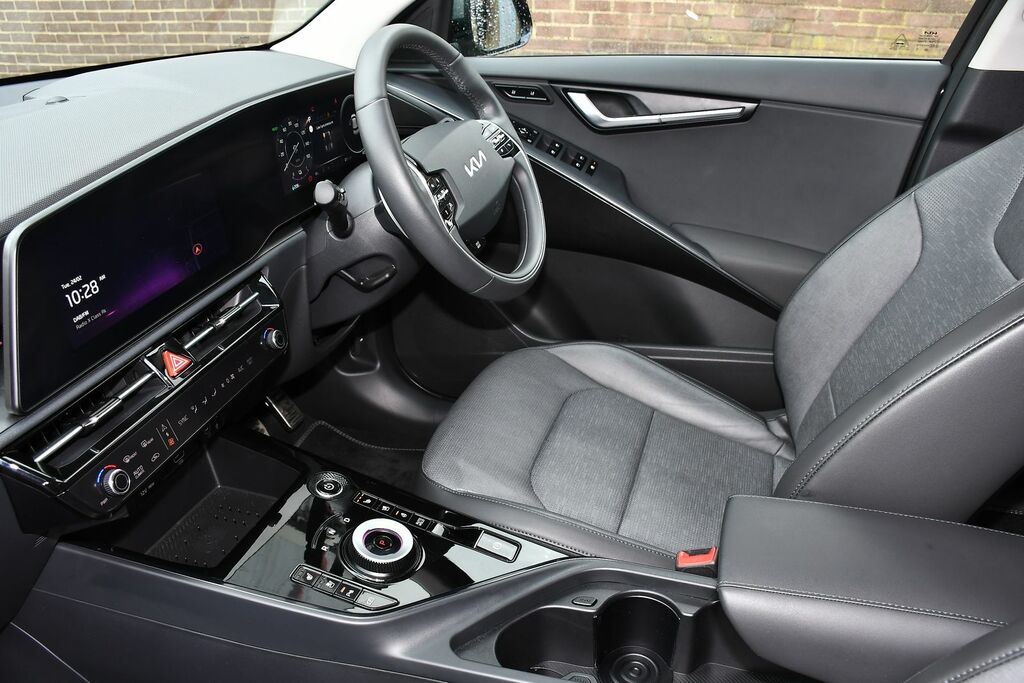 Kia e-Niro 64.8Kwh 4 Suv 201 Bhp NV25KFU Grey #4