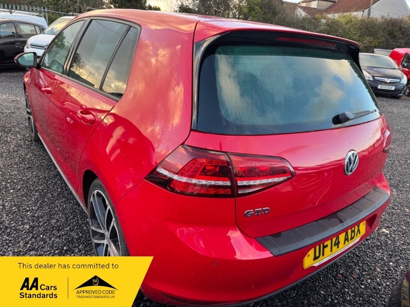 Volkswagen Golf Gtd Red #5