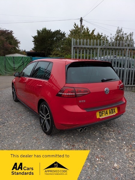 Volkswagen Golf Gtd Red #4