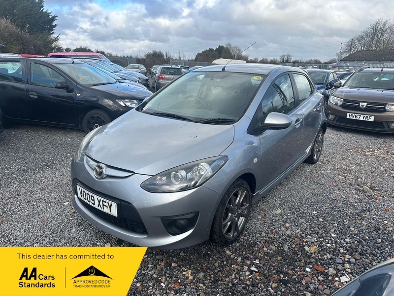 Mazda 2 Tamura Silver