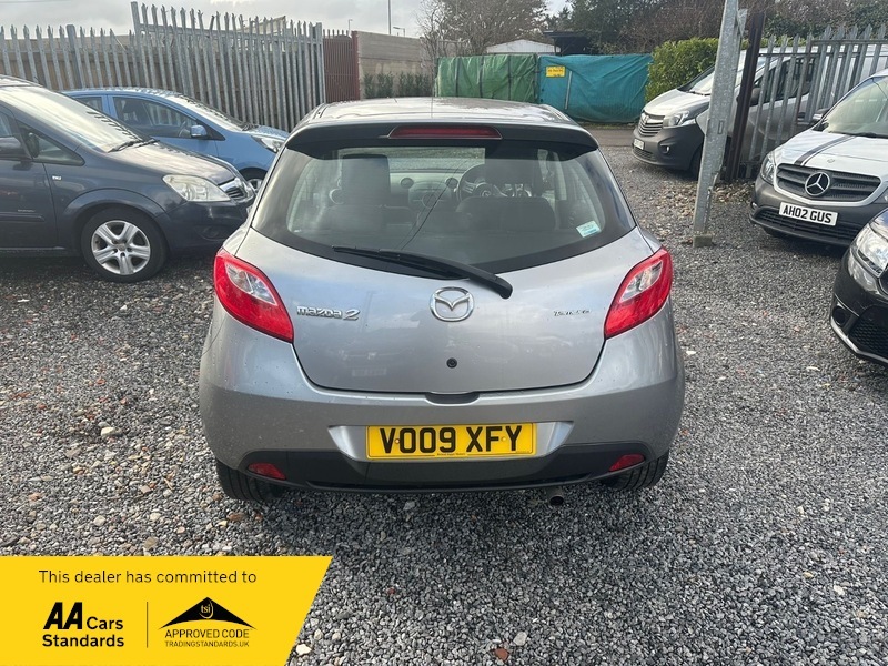 Mazda 2 Tamura VO09XFY Silver #5