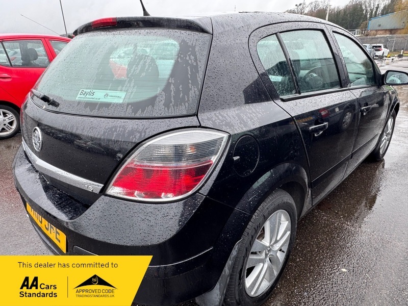 Vauxhall Astra Sxi Black #3