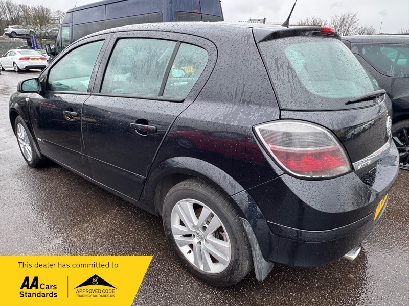 Vauxhall Astra Sxi Black #4