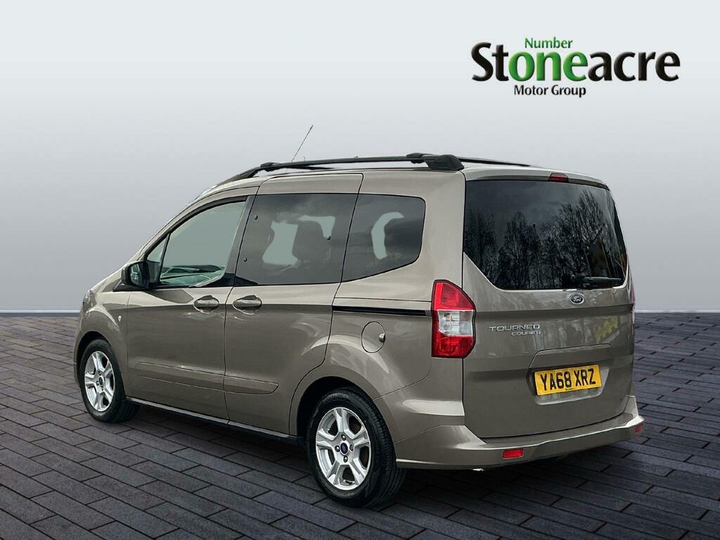 Ford Tourneo Courier Zetec Tdci Red #6