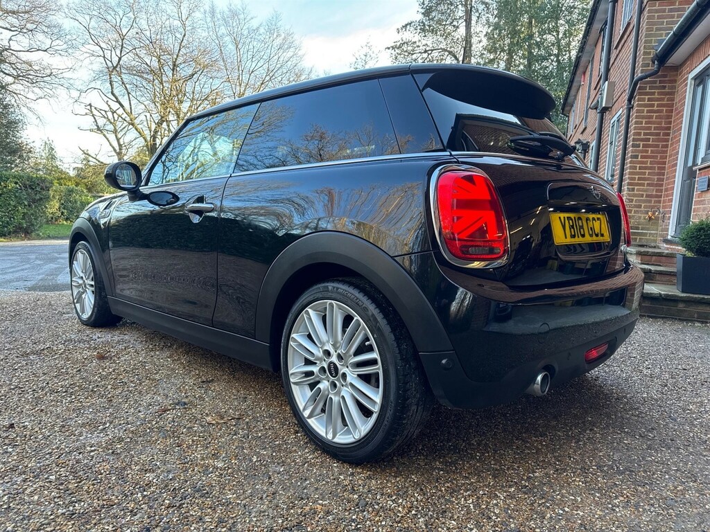 Mini Hatch 1.5 Cooper Steptronic Euro 6 Ss YB18GCZ Black #4