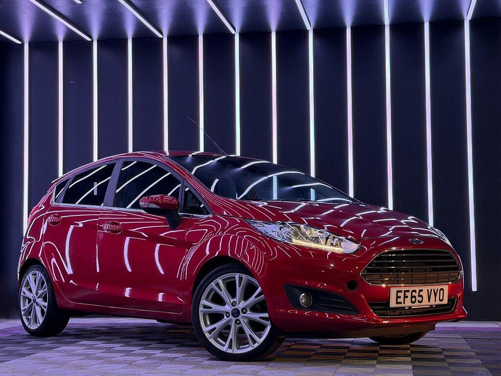 Ford Fiesta 1.0T Ecoboost Titanium X Euro 6 Ss Red