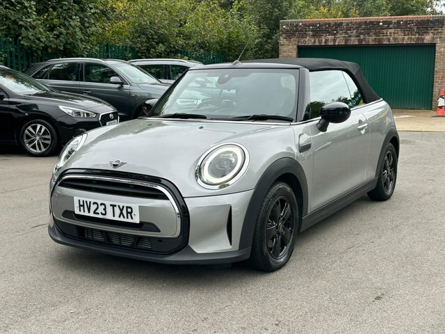 Mini Convertible 1.5 Cooper Classic Convertible HV23TXR Silver #4