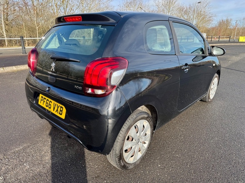 Peugeot 108 Active Black #4