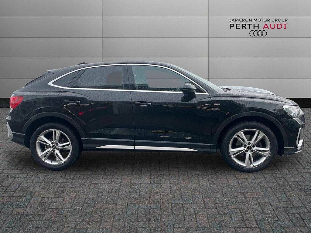 Audi Q3 S Line 35 Tfsi 150 Ps S Tronic YD23GRC Black #4