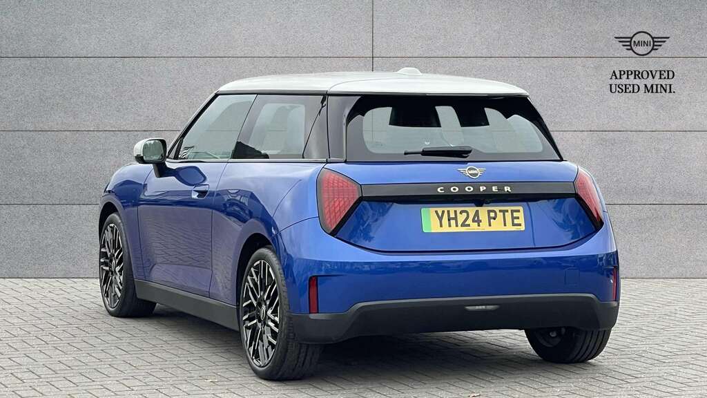 Mini Hatch 135Kw E Exclusive 41Kwh 2024 YH24PTE Blue #2