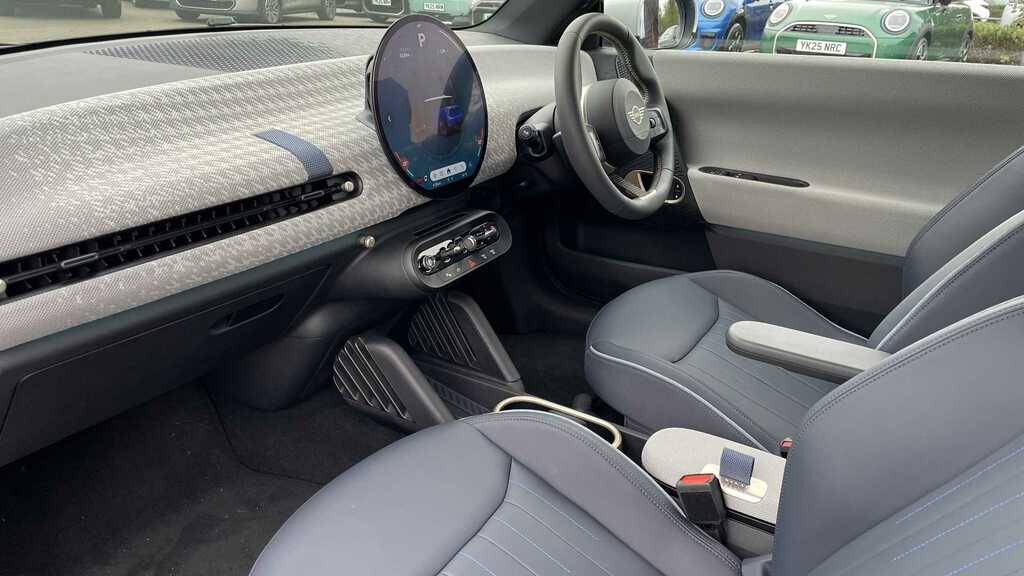 Mini Hatch 135Kw E Exclusive 41Kwh 2024 YH24PTE Blue #5