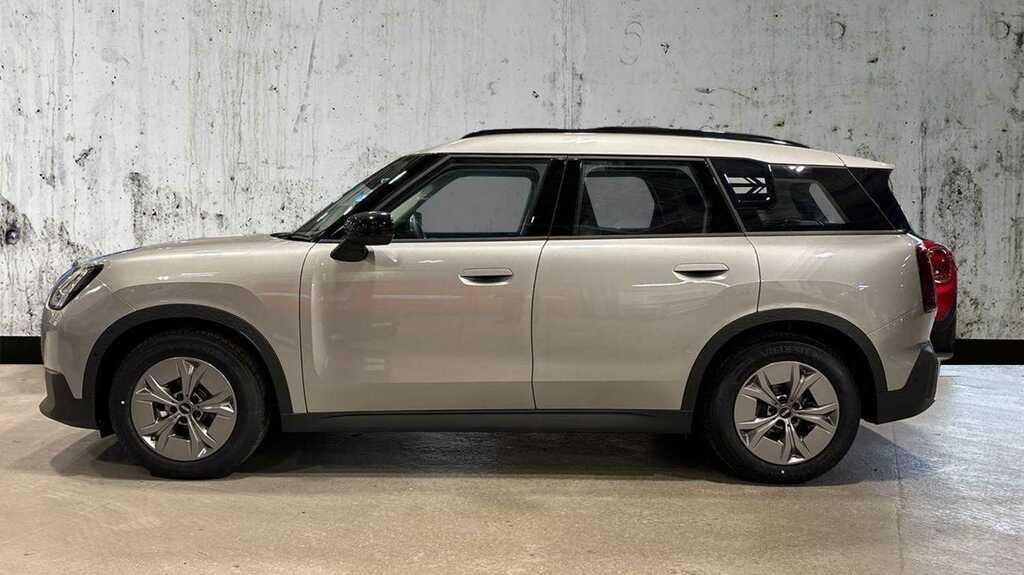 Mini Countryman 150Kw E Classic 66Kwh 2024 GJ74RFK Silver #4