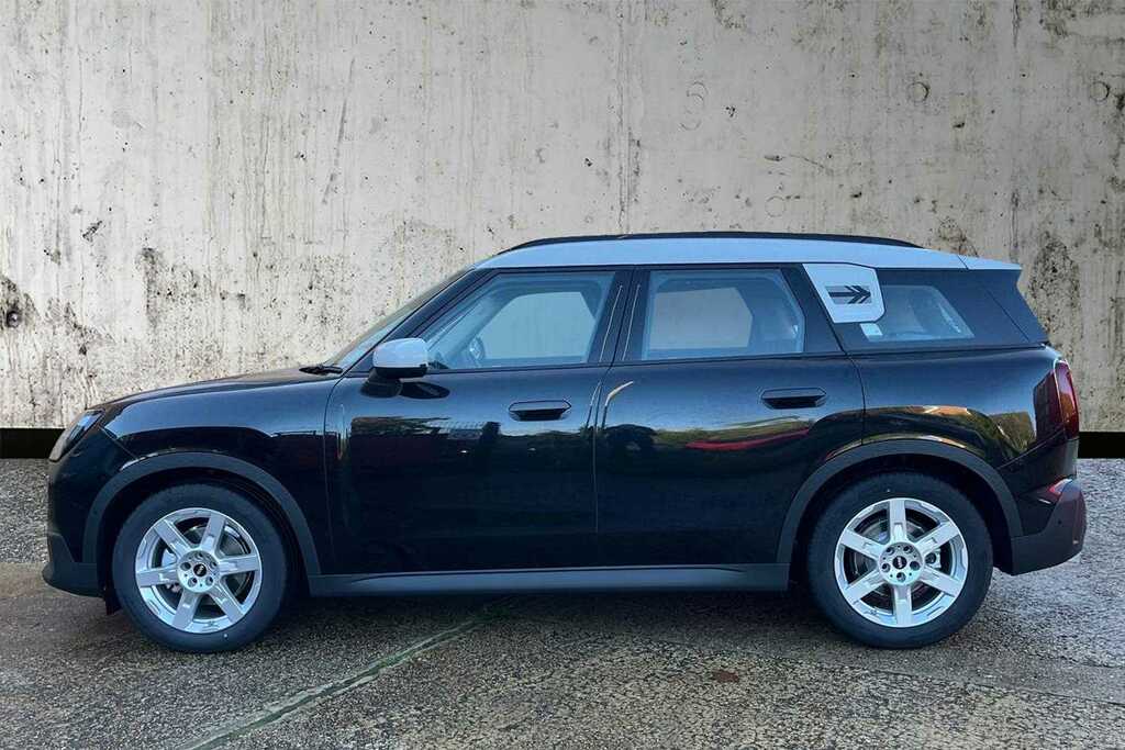 Mini Countryman 150Kw E Classic 66Kwh 2024 GJ74UYM Black #4