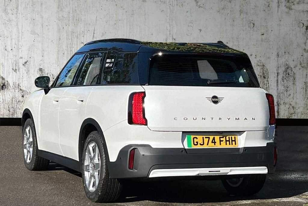 Mini Countryman 150Kw E Classic 66Kwh 2024 GJ74FHH White #2