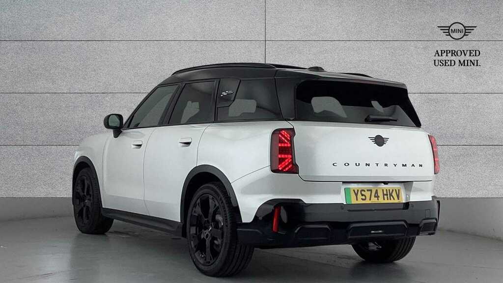 Mini Countryman 150Kw E Sport 66Kwh 2024 YS74HKV White #2