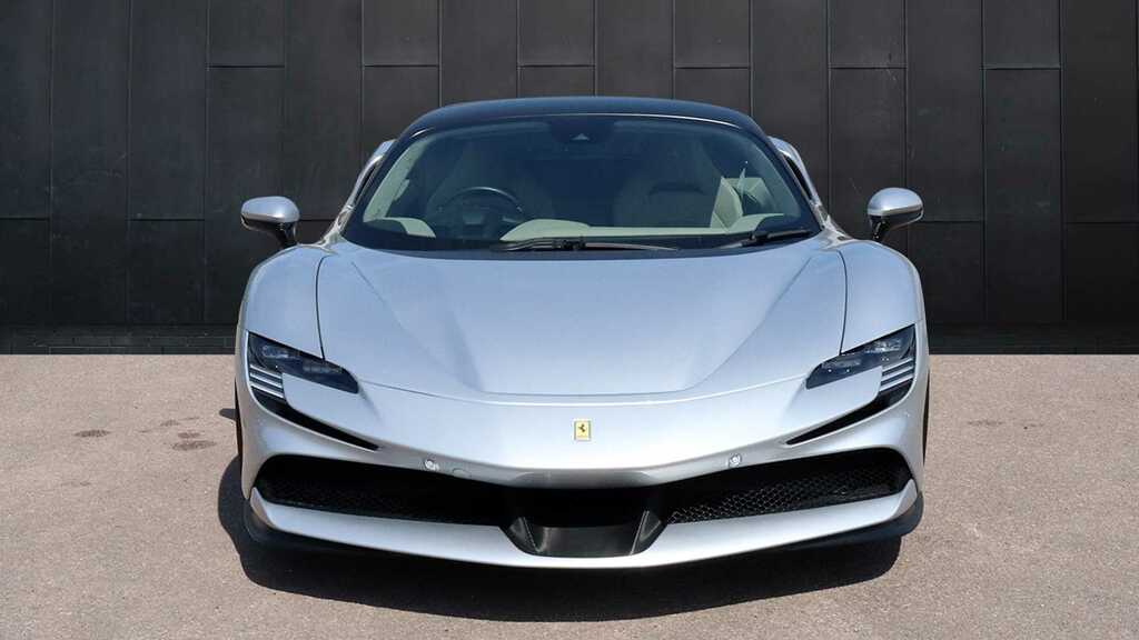 Ferrari Sf90 Stradale 4.0T V8 7.9Kwh F1 Dct 4Wd Euro 6 Ss 2021 Silver #2