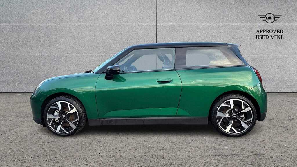 Mini Hatch 135Kw E Exclusive 41Kwh 2024 AX74DXC Green #4