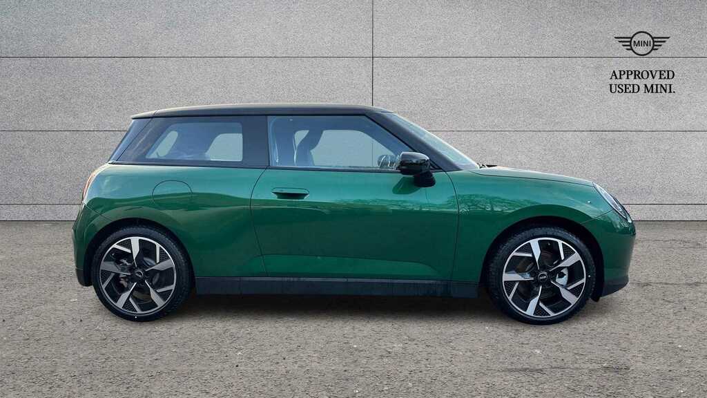 Mini Hatch 135Kw E Exclusive 41Kwh 2024 AX74DXC Green #3